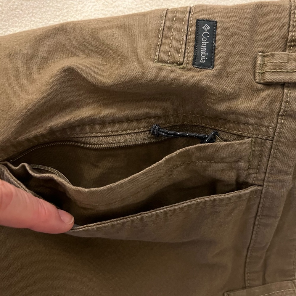 Columbia mens slacks. 38 waist by 30 length. Tan/ beige. 6 pockets - Picture 9 of 9